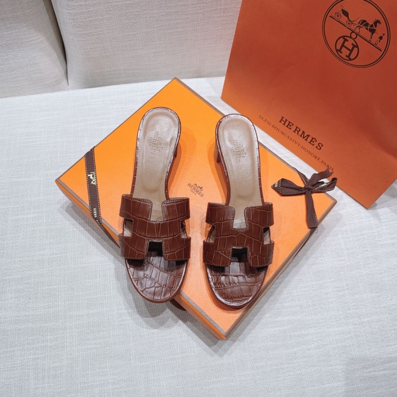 H**mes slippers